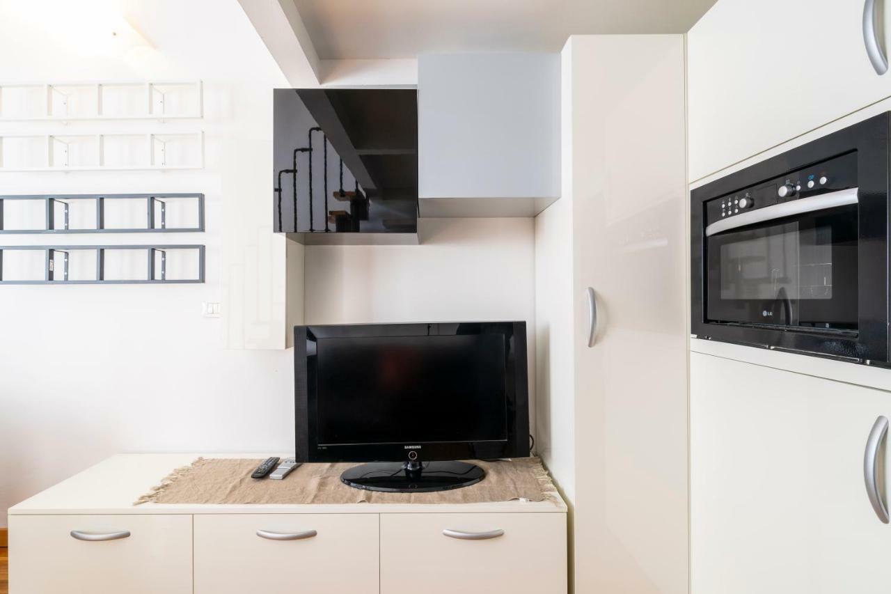 Apartamento Primopiano - Inama Milán Exterior foto